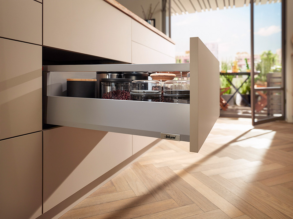 BLUM Merivobox, zásuvka E reling 500mm/40kg, světle šedá IG, vrut