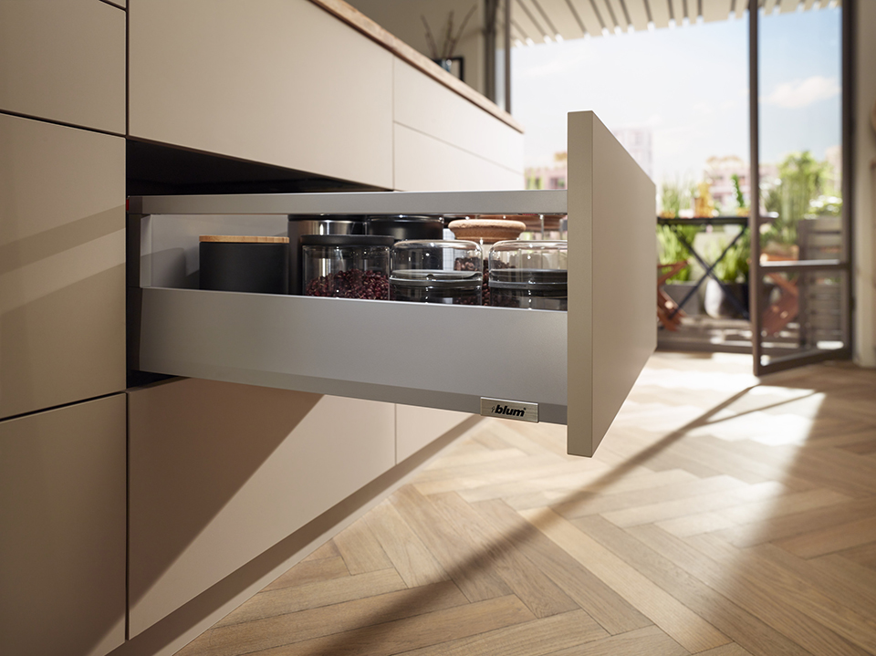 BLUM Merivobox, zásuvka E reling 400mm/40kg, světle šedá IG, vrut